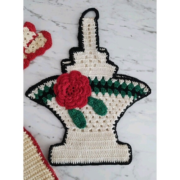 Vintage Lot Of 3 Hanging Crocheted Pot Holders Basket Oven Mitt Red - Picture 2 of 5